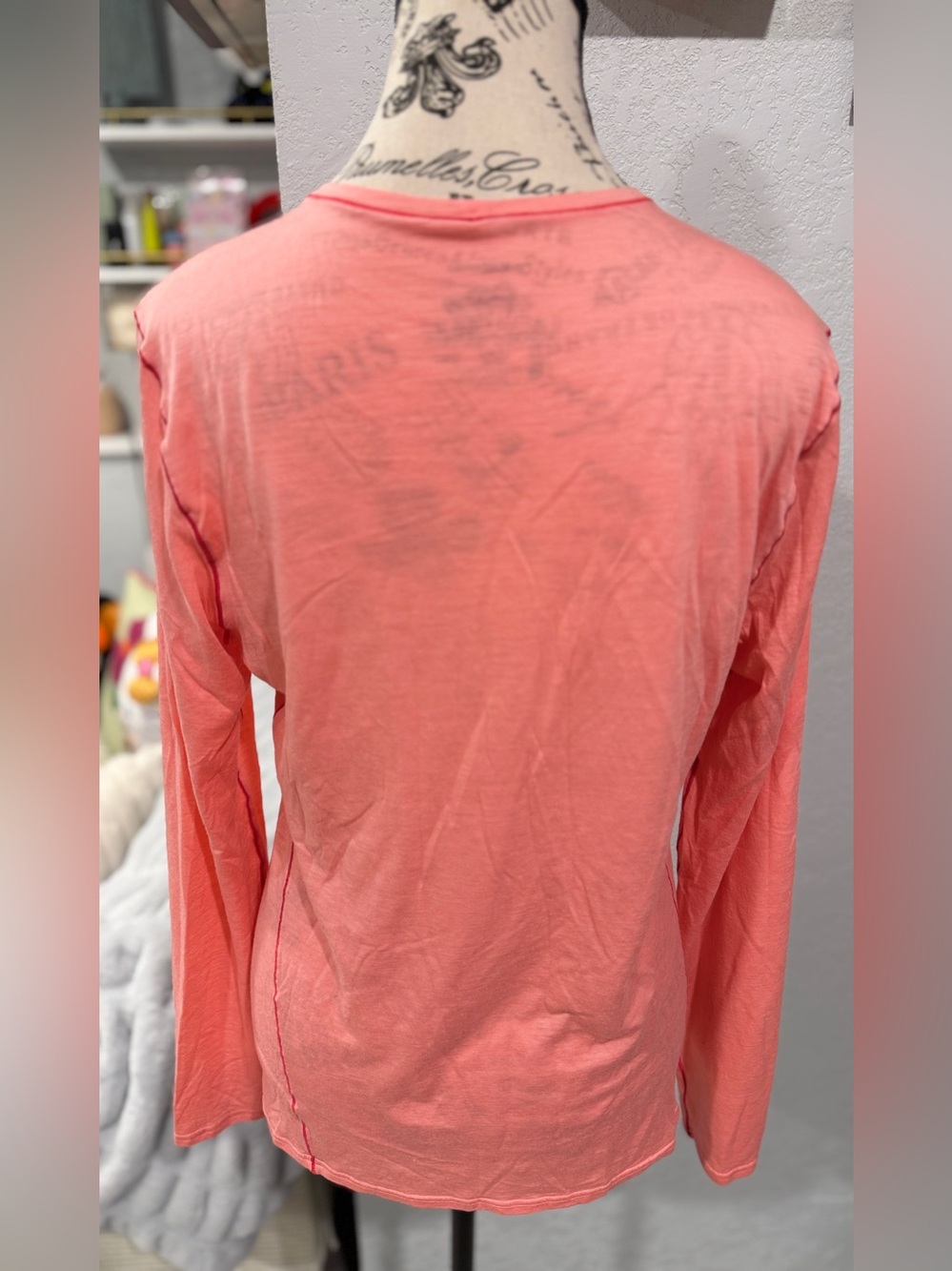 Patagonia Women’s Coral Pink Long Sleeve Lightweight Performance Shirt Medium - Picture 6 of 8